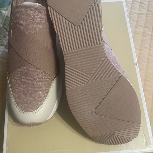 Michael Kors Geena Logo Print Slip-On Platform Trainers - Picture 6 of 6